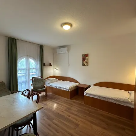 Siesta Club Apartman Harkány Exterior photo