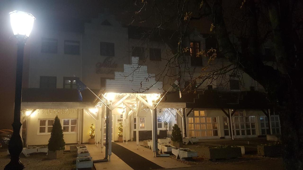 Siesta Club Отель 3*